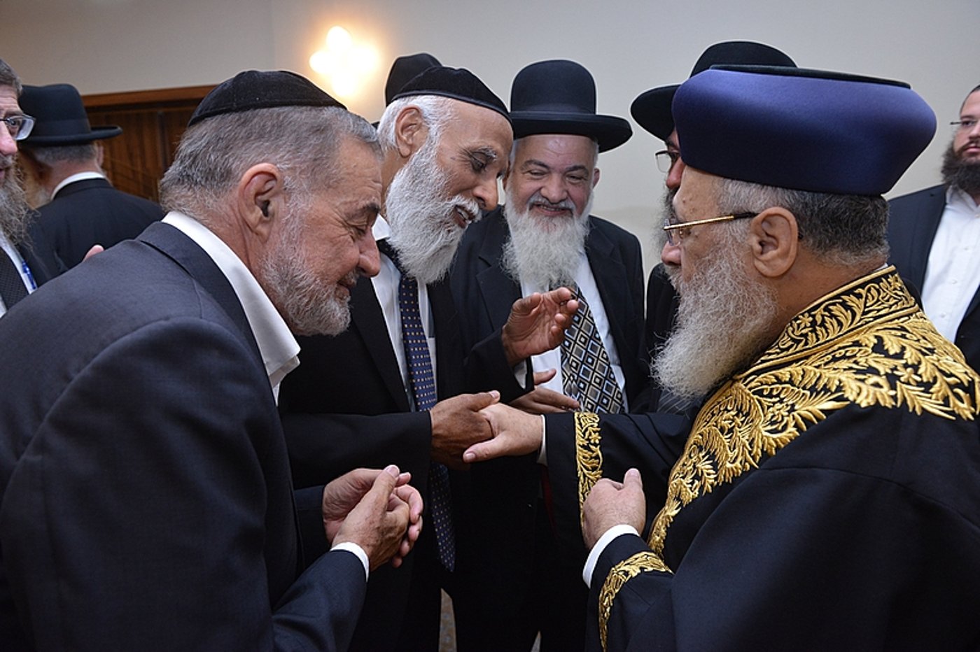 הגר"י יוסף: בחרו אתכם להיות שופטים, תפסיקו להתערב לנו