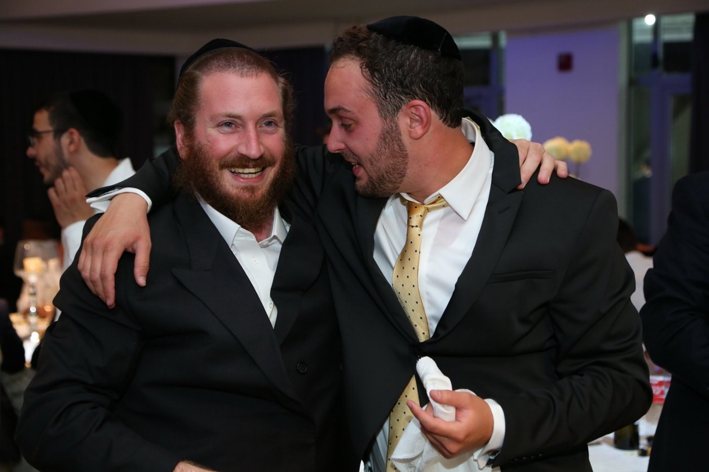 שלומי גיל התחתן, הברנז'ה התייצבה. צפו