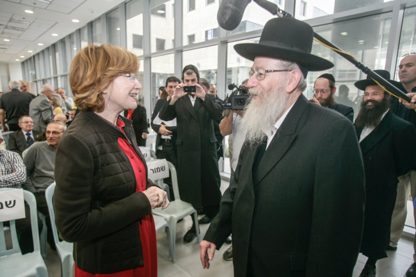 המלחמה בין יעל גרמן לשר יעקב ליצמן מגיעה לביהמ"ש