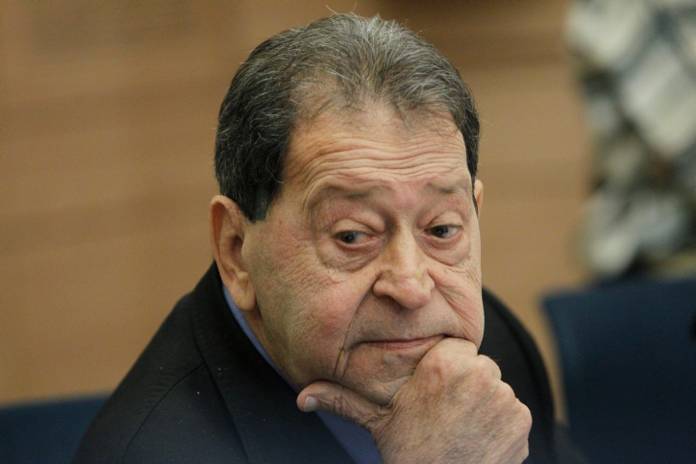 בנו של פואד בן אליעזר תבע אותו על סך 520 אלף דולר