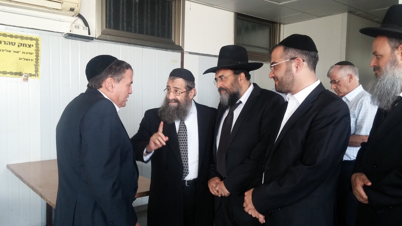 יו"ר מפעל הפיס עוזי דיין סייר בישיבות בבני ברק