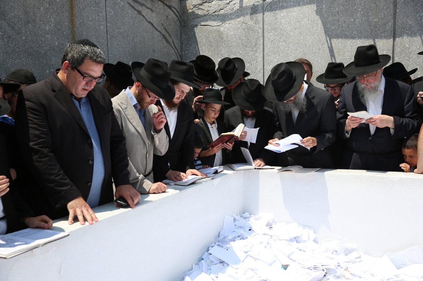 ג' תמוז בחב"ד: תיעוד ענק מההילולא