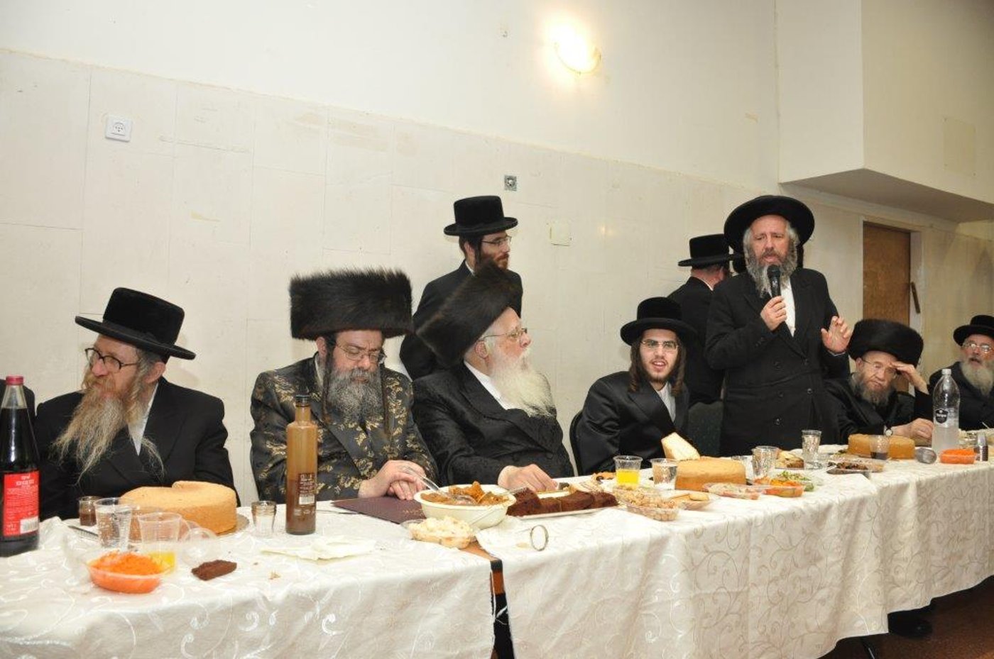 ‏‏שמחת האירוסין בחצרות שאץ ויז'ניץ לייפניק