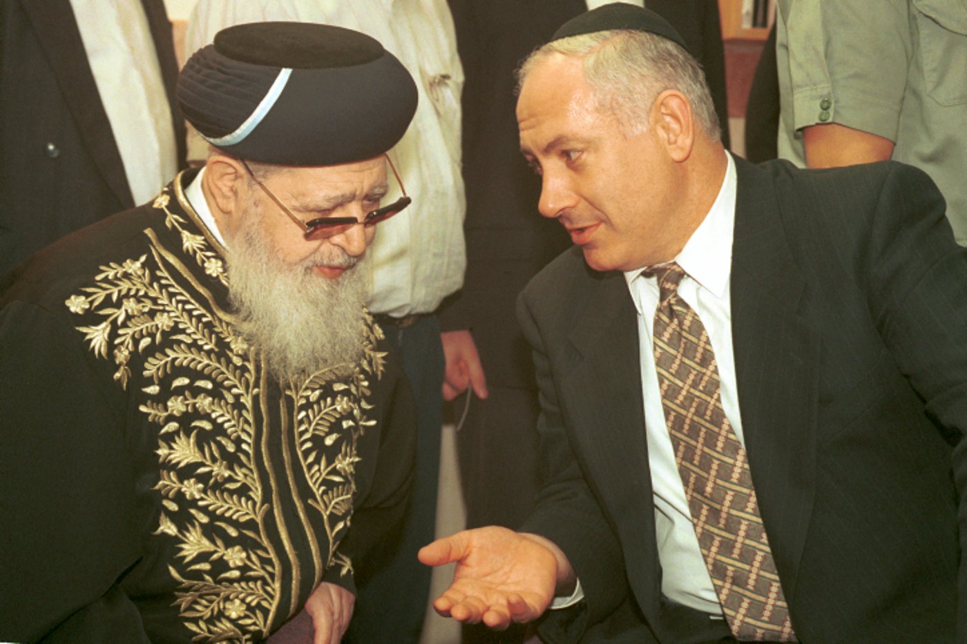 הגר"ע יוסף: אין להתיר פשרה בכותל המערבי