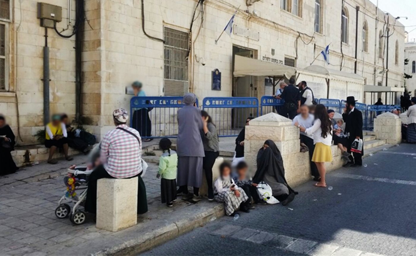 תרגיל הסחה: כך הוברח הרב אליעזר ברלנד מבית המשפט