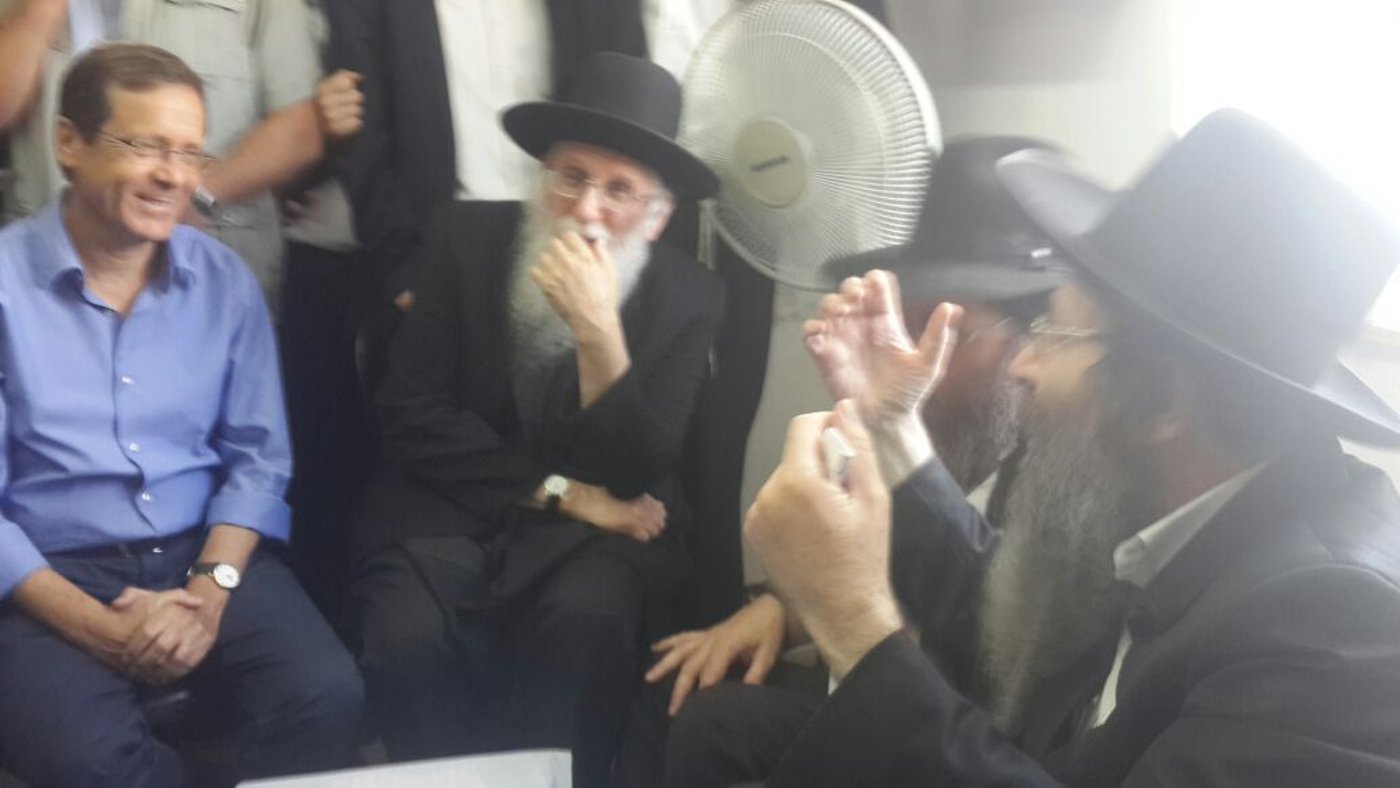 הרצוג ניחם את האבלים ושמע: "יש לך זכויות, בוא למיר"