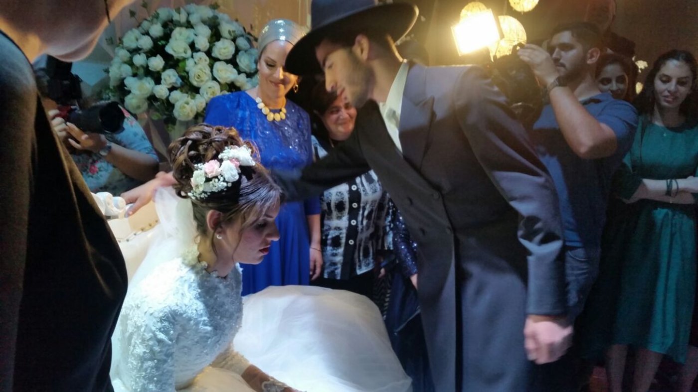 תיעוד ראשון: החתונה שמסעירה את 'באר התלמוד - יקירי ירושלים'
