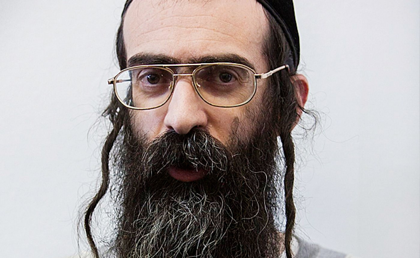 שוב חוטף מכות