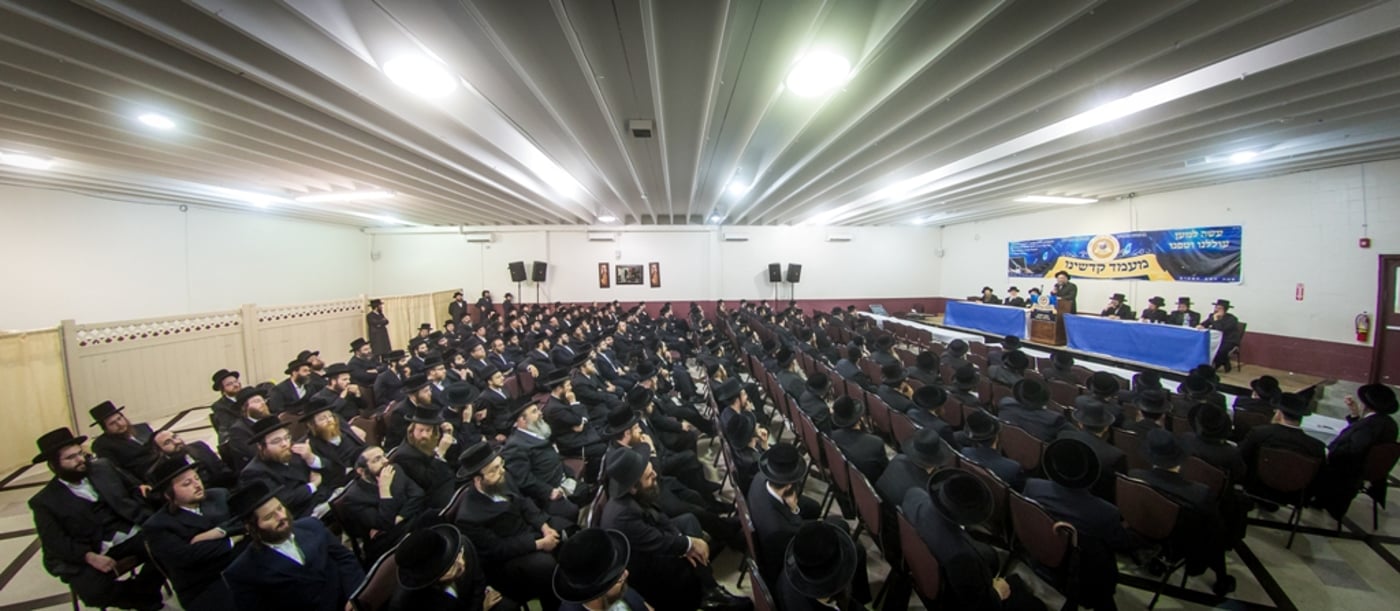 "מעמד קדשינו" של צאנז קלויזנבורג . צפו