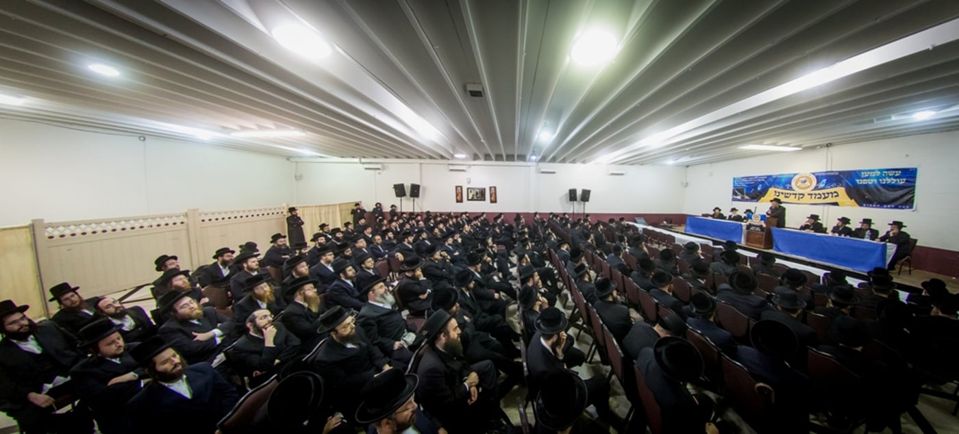"מעמד קדשינו" של צאנז קלויזנבורג . צפו