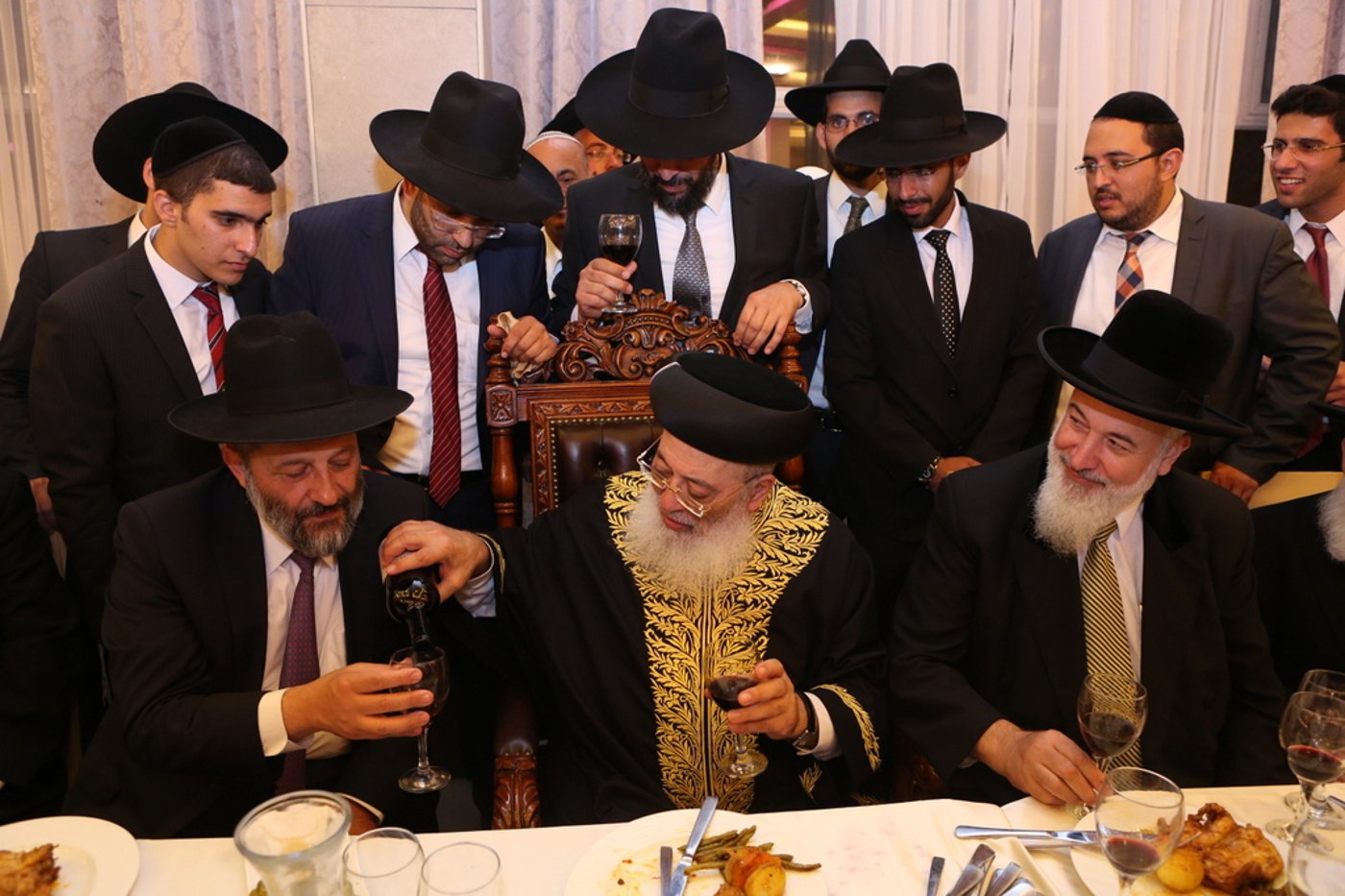 התיעוד המלא: חתונת נכד הראשל"צ הגר"ש עמאר