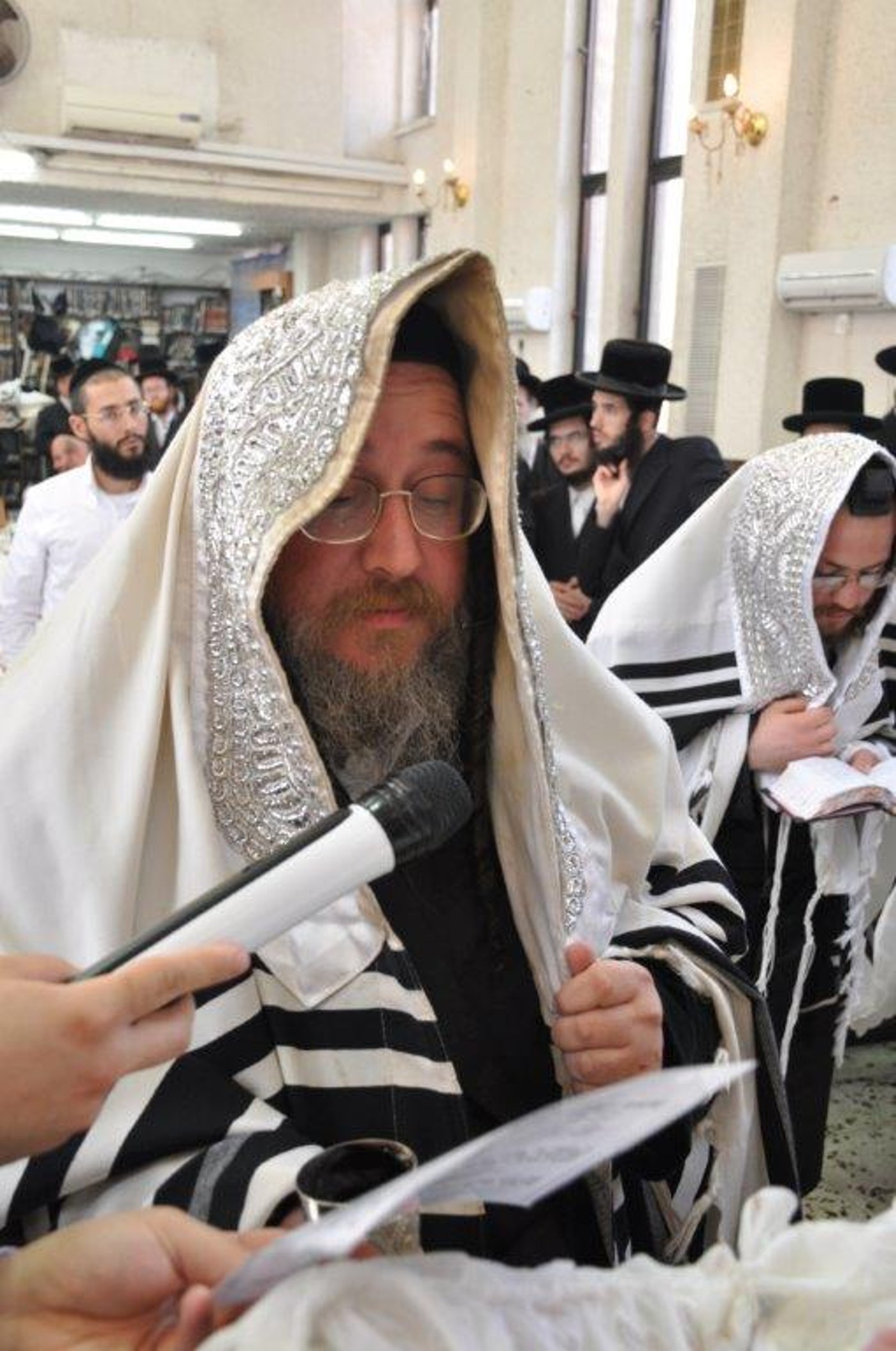 תיעוד: שמחת הברית לנין האדמו"ר ממשכנות הרועים