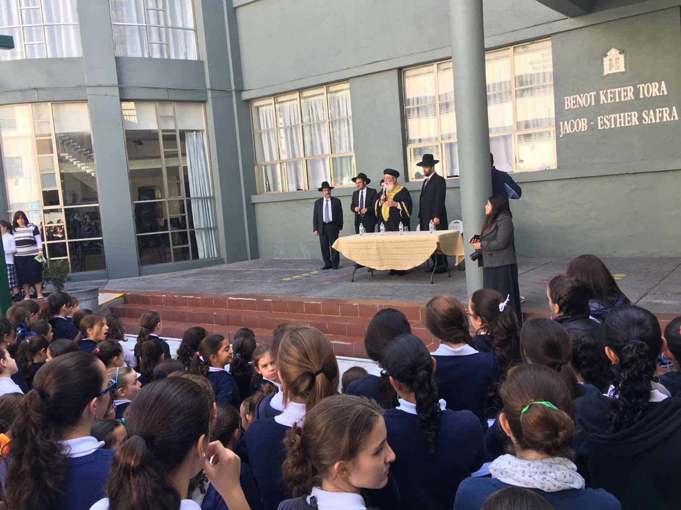 צפו: הגר"ש עמאר בביקור תורני במקסיקו