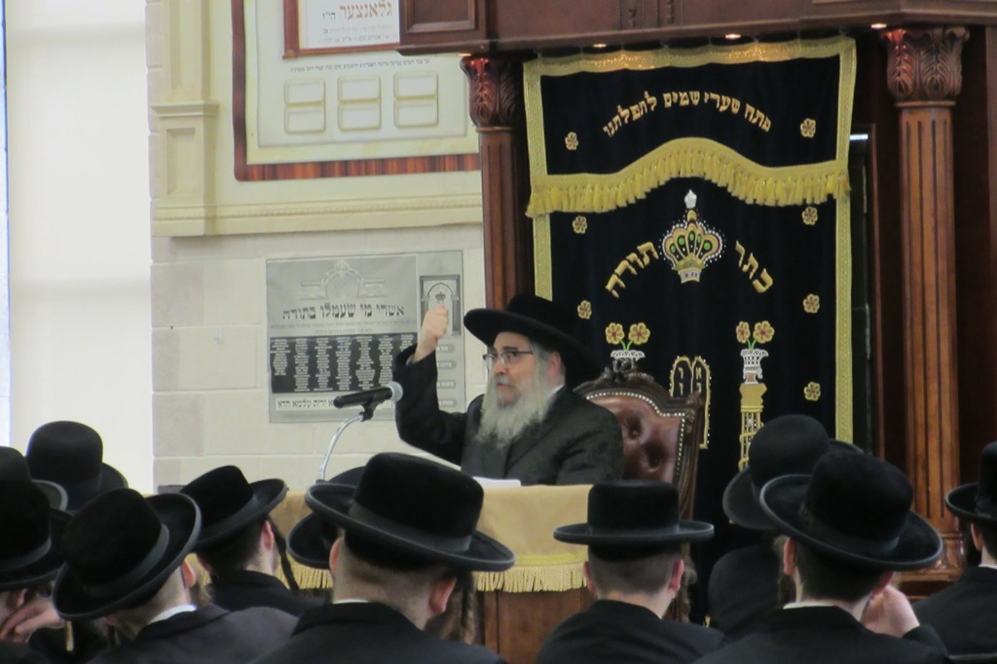 הרבי מסאטמר "מדבר בלימוד" עם הבחורים