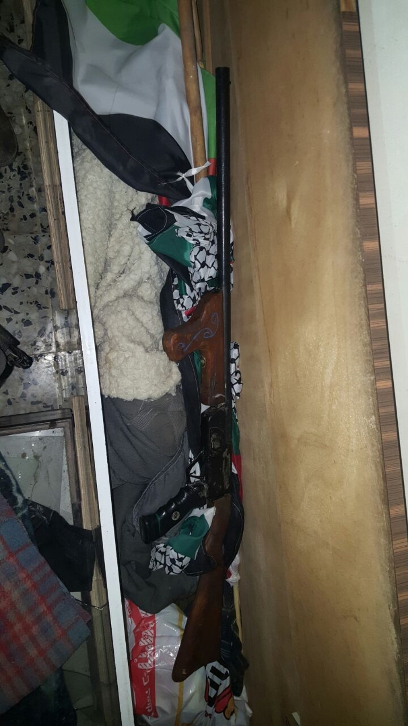 כוחות הביטחון מיפו את בית המחבל להריסה