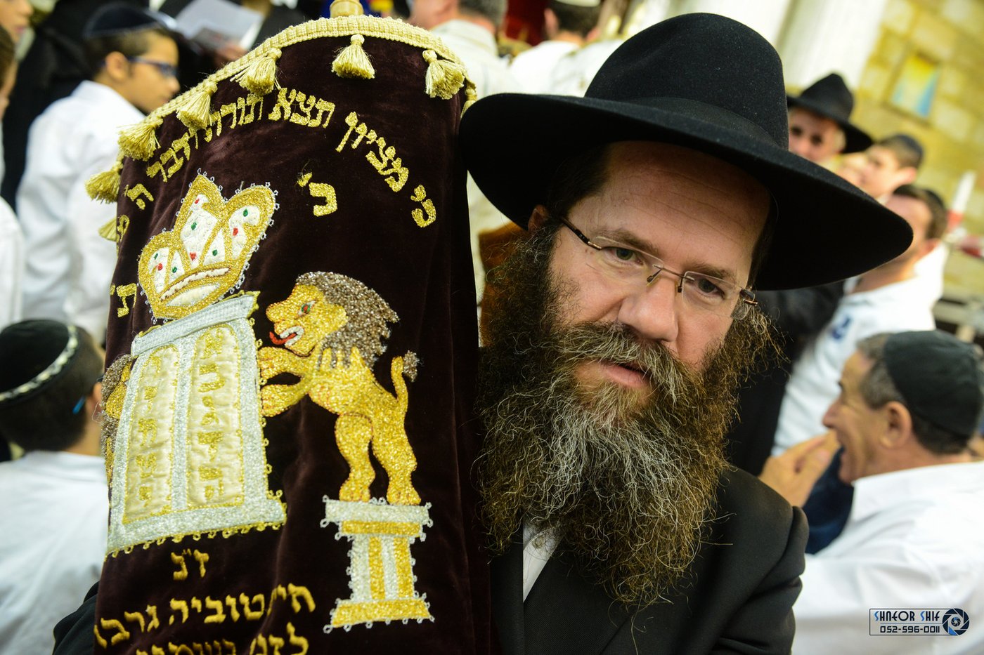 גלריה: הקפות שניות בכפר חב"ד