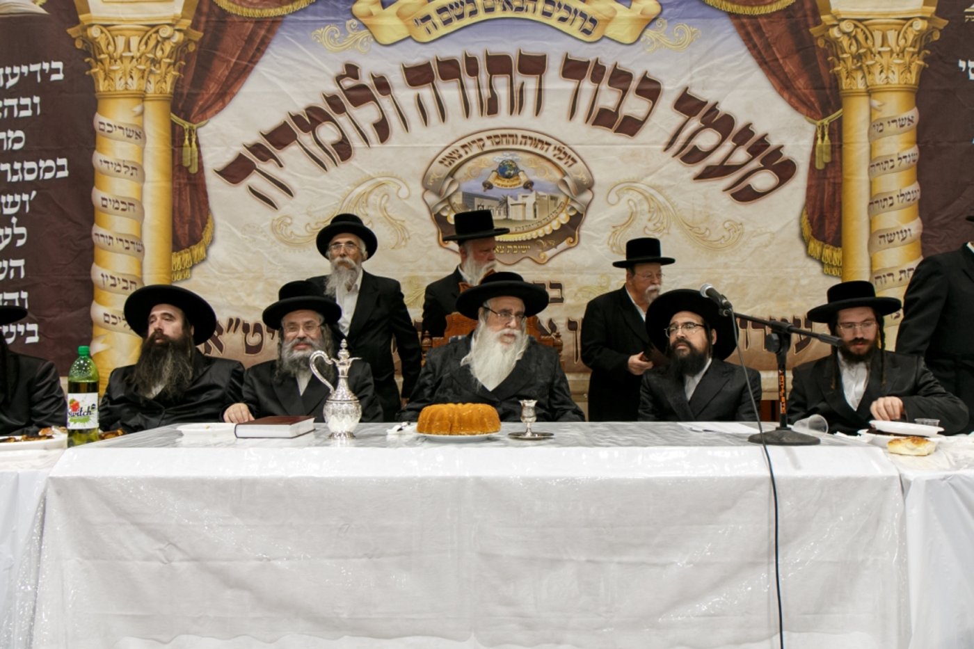 תיעוד: מעמד הוקרה "ושננתם" בחסידות צאנז