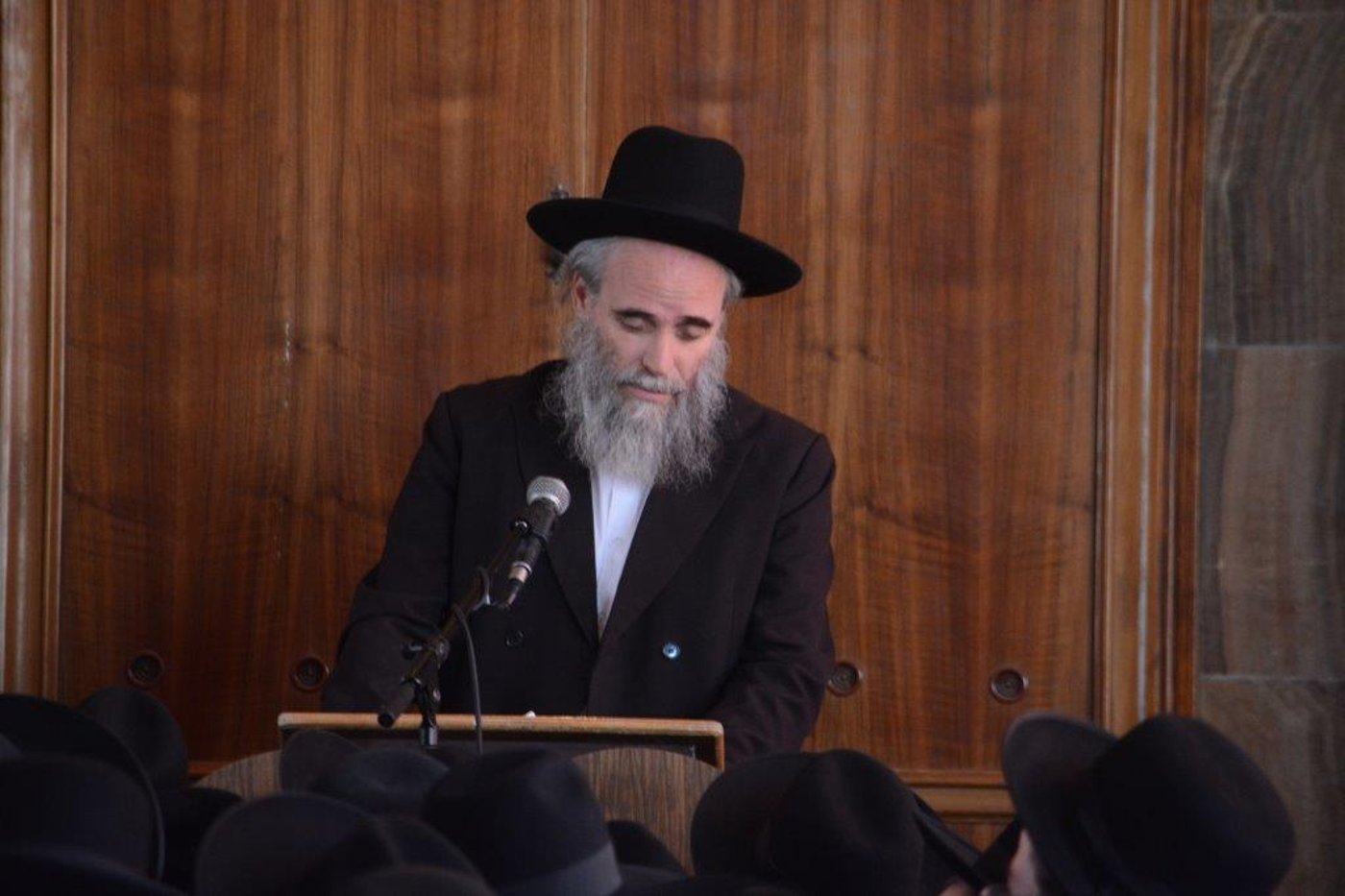 אלפים בהלווית ראש ישיבת סלבודקא רבי נתן צבי שולמן זצ"ל. צפו