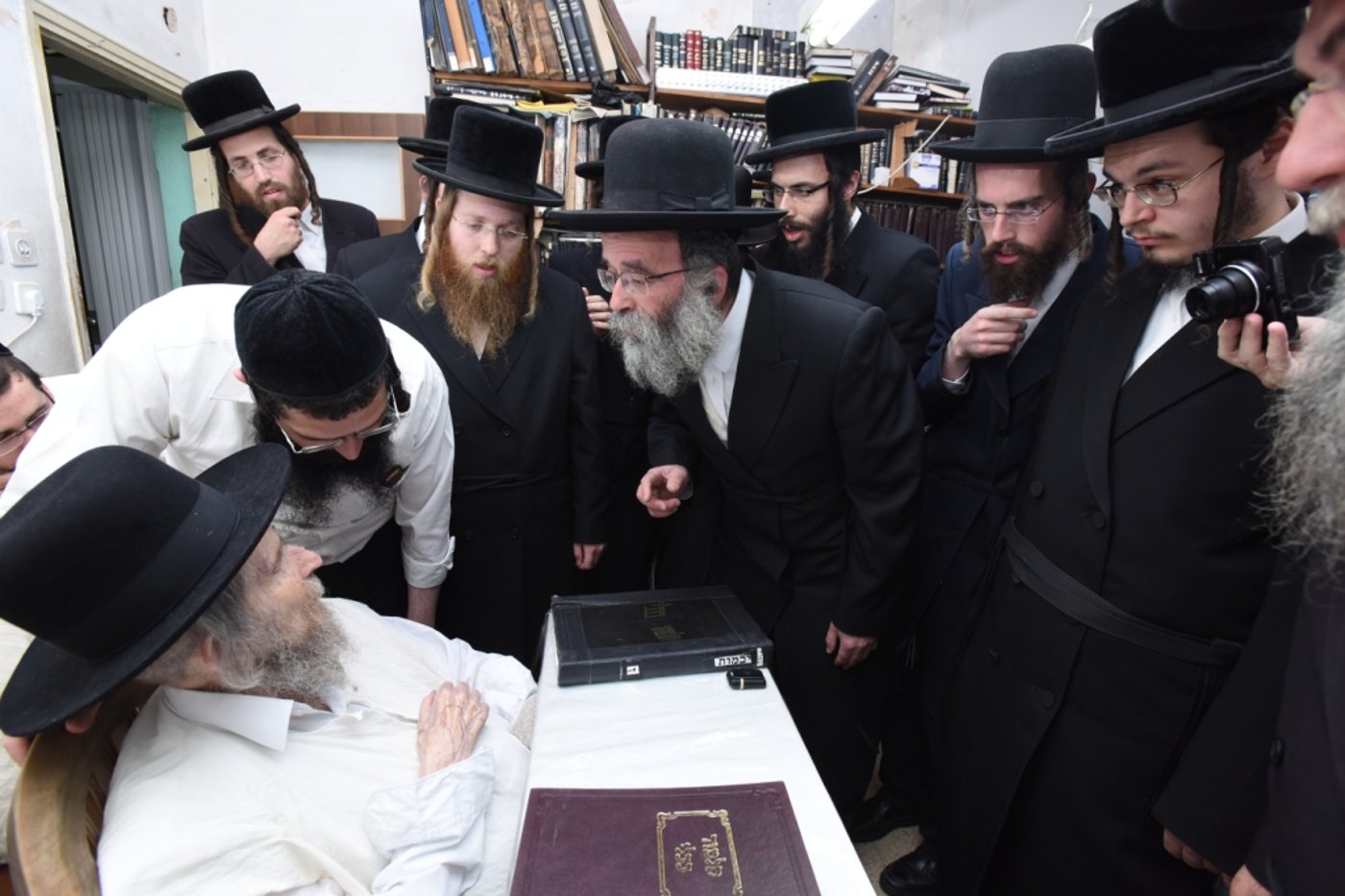 מרנן הגראי"ל שטיינמן והגר"ח קנייבסקי התפעלו מאברכי צאנז. צפו