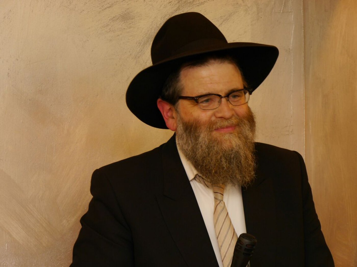 הרב המניק