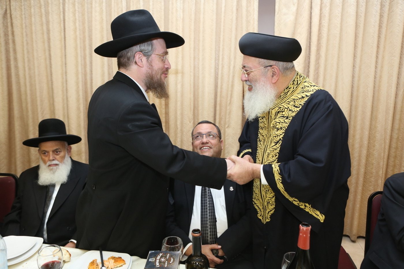 הגר"ש אוירבך בשבע ברכות לנכד הגר"ש עמאר