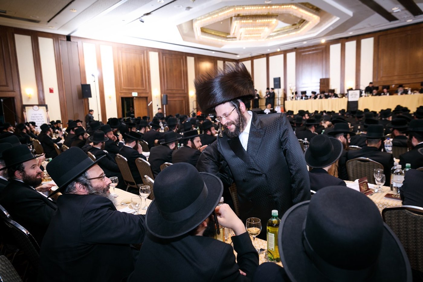סאטמר: יומיים רצופים במלון - עד לסיום מסכת | צפו
