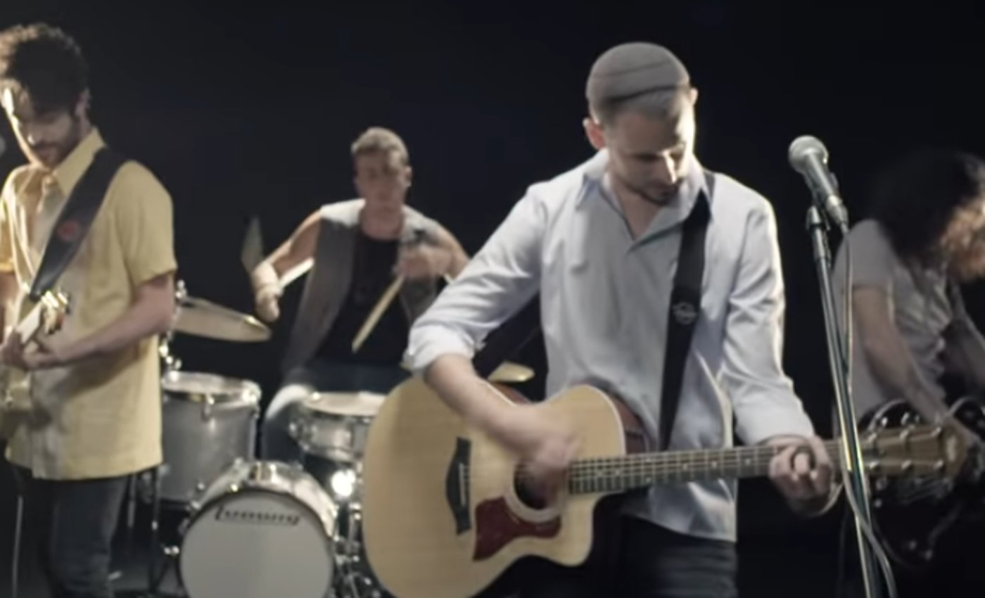 הזמר אור קולנברג בסינגל חדש - "נר דולק"