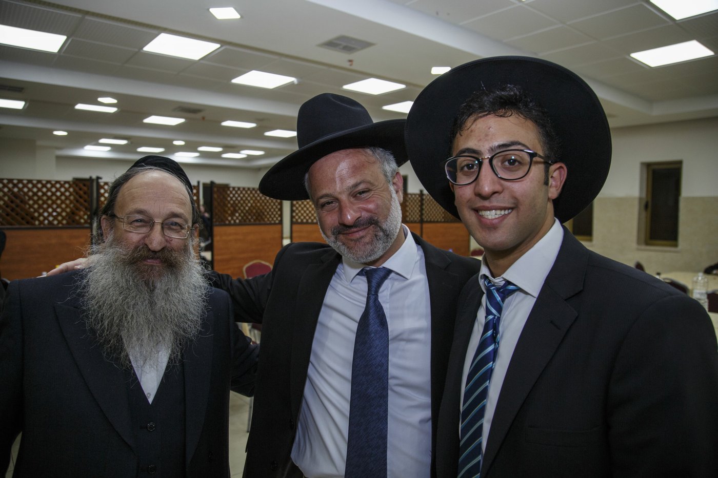 שמחת 'קול חי': אירוסי בתו של בצלאל קאהן • גלריה