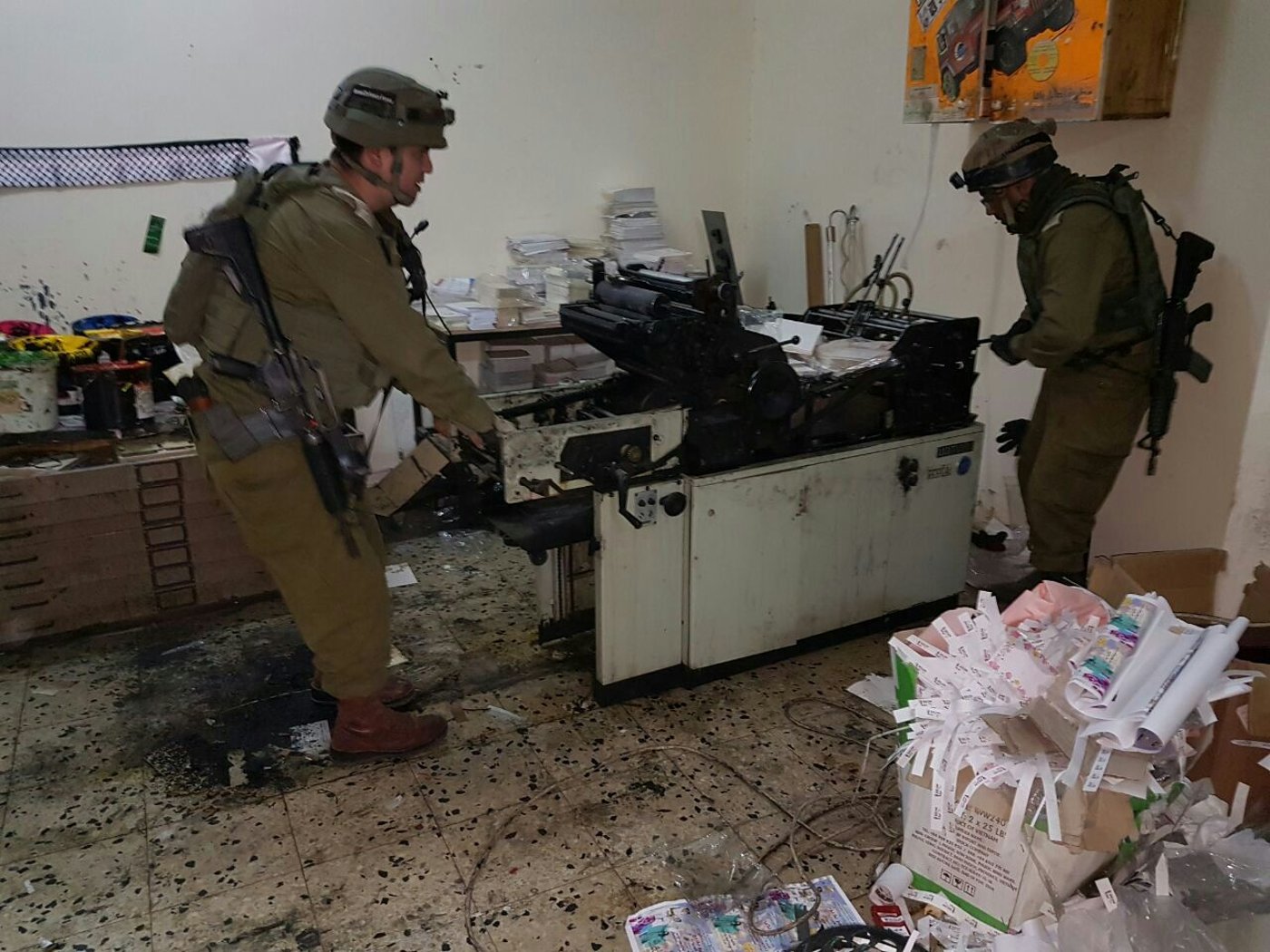 בית דפוס בקלקיליה נסגר; 7 מבוקשים נעצרו