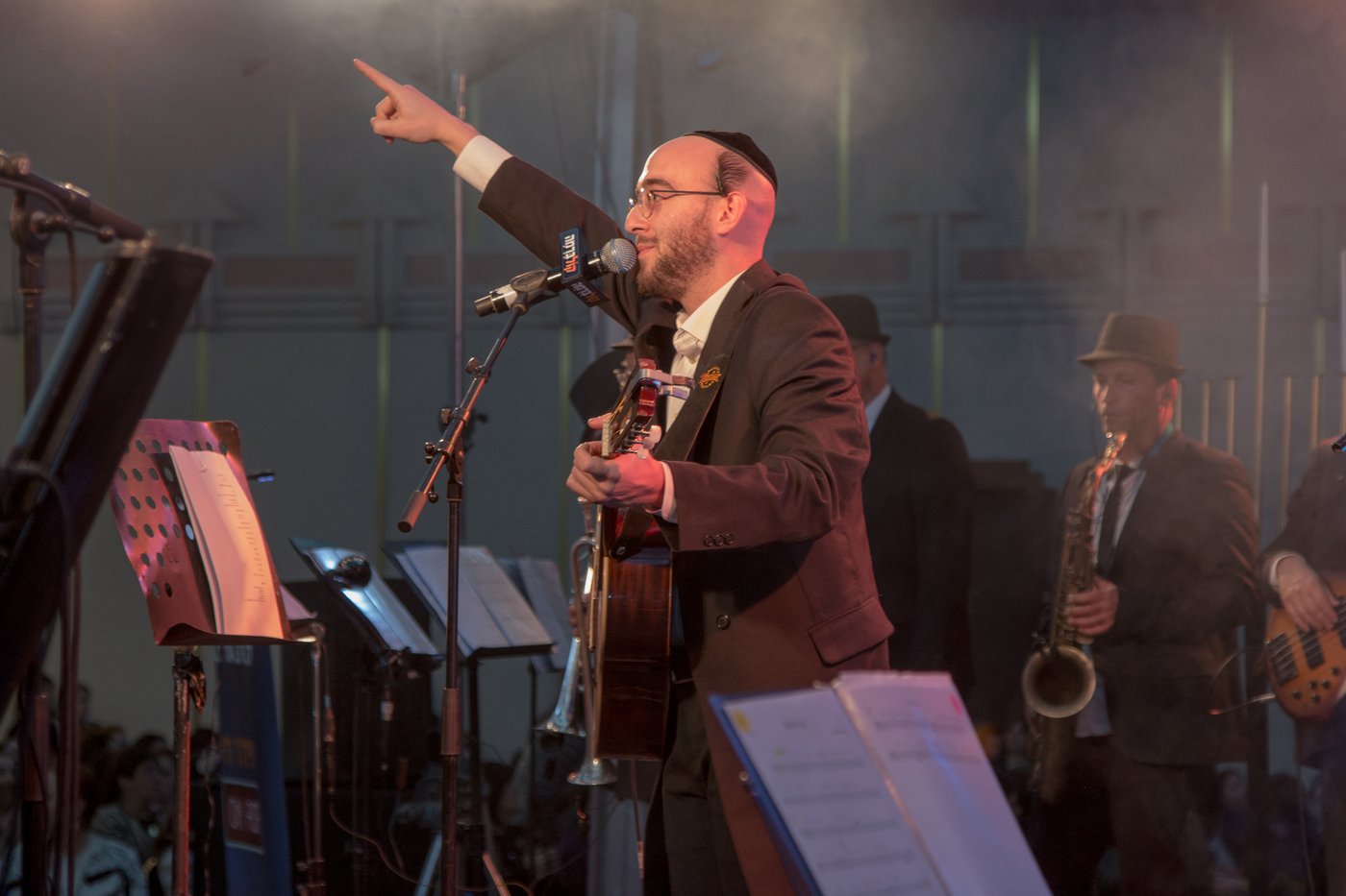 מאות השתתפו במופע של רדיו 'קול ברמה' וילדי משי