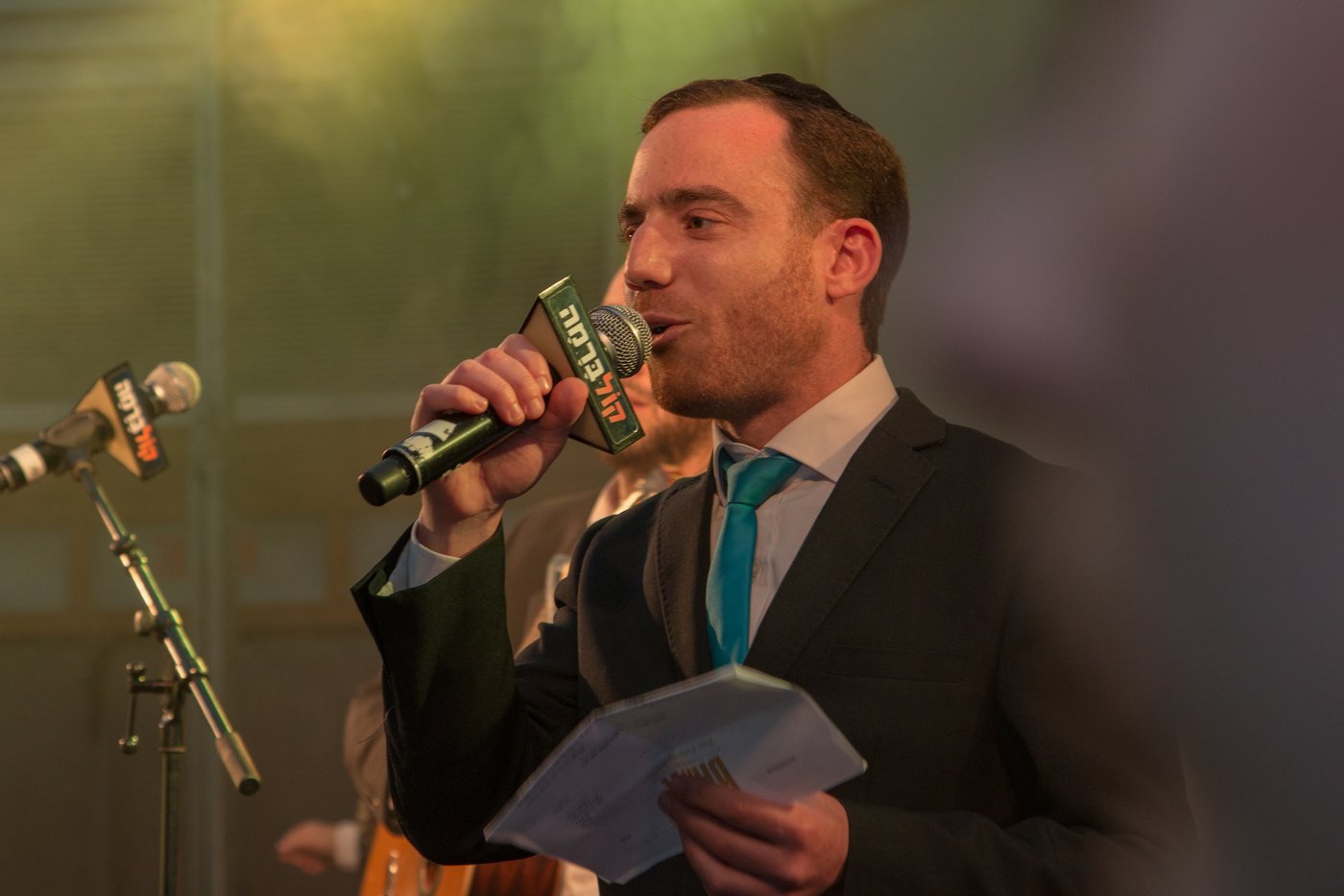 מאות השתתפו במופע של רדיו 'קול ברמה' וילדי משי