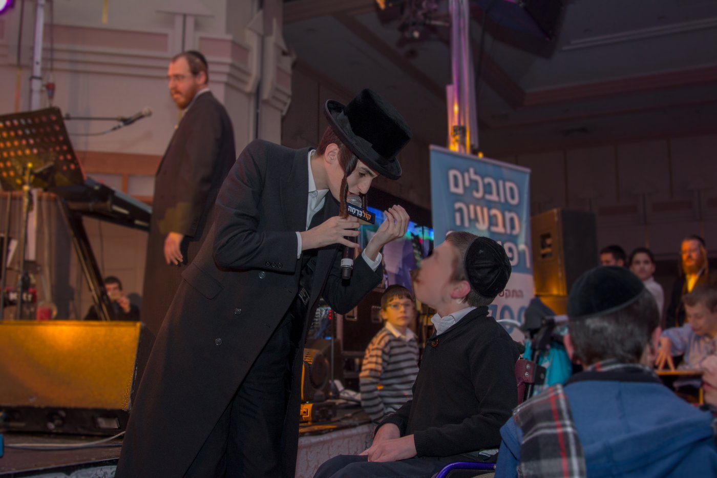 מאות השתתפו במופע של רדיו 'קול ברמה' וילדי משי
