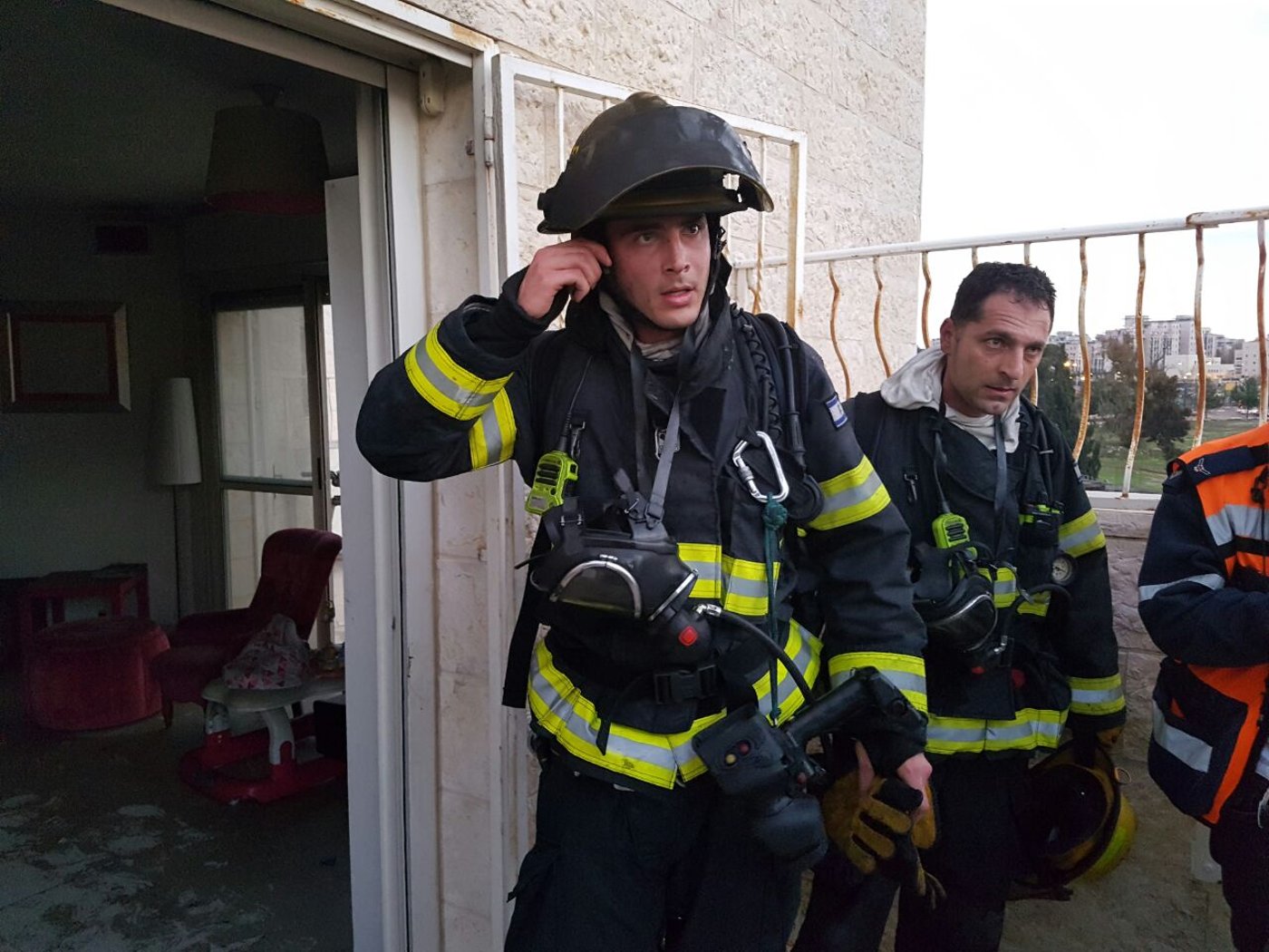 כיבוי אש: האם שמה קץ לחייה ורצחה את ילדיה