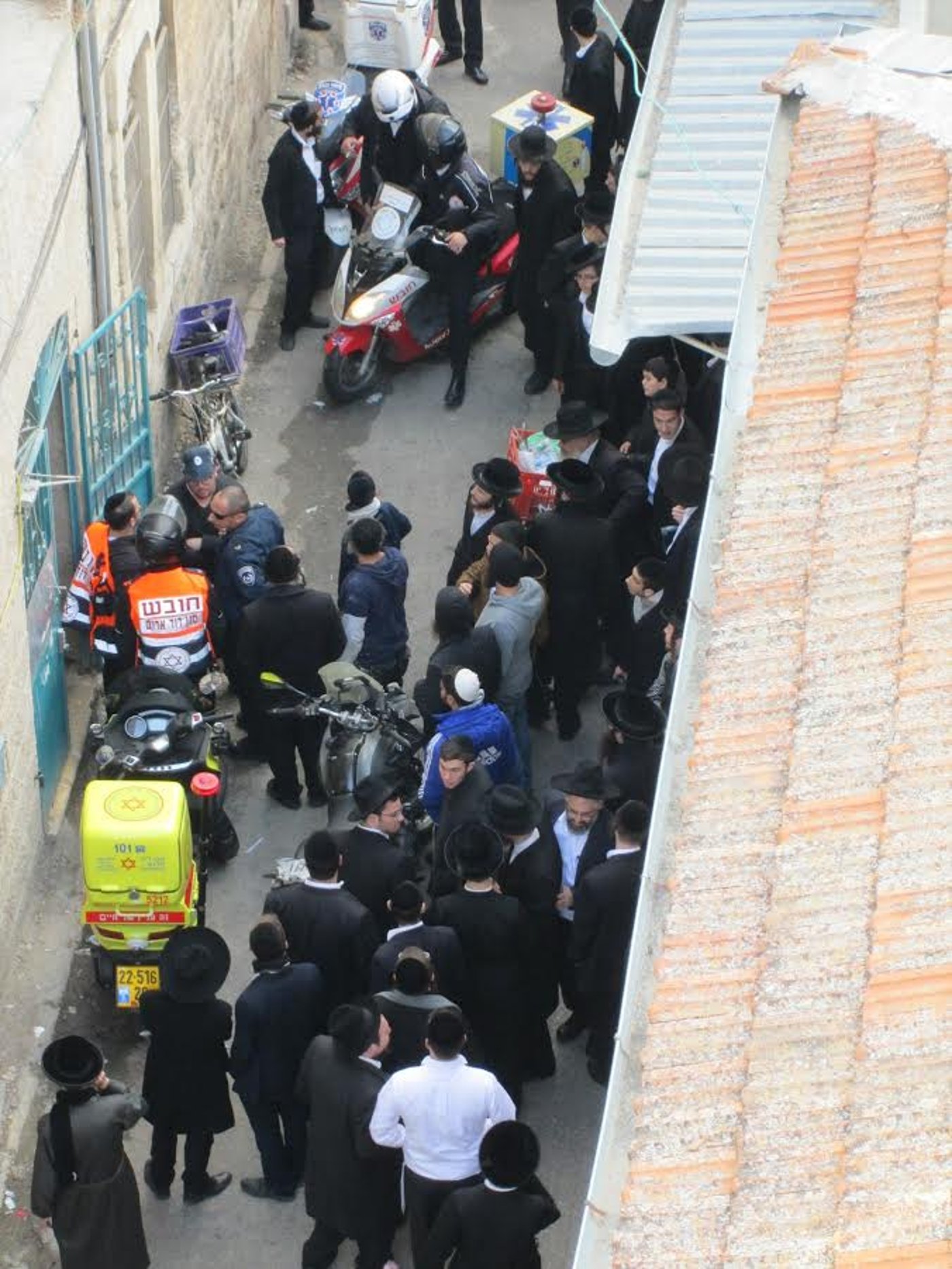 שעות לאחר הדיון בכנסת: חייל חרדי הותקף ב"בית ישראל"