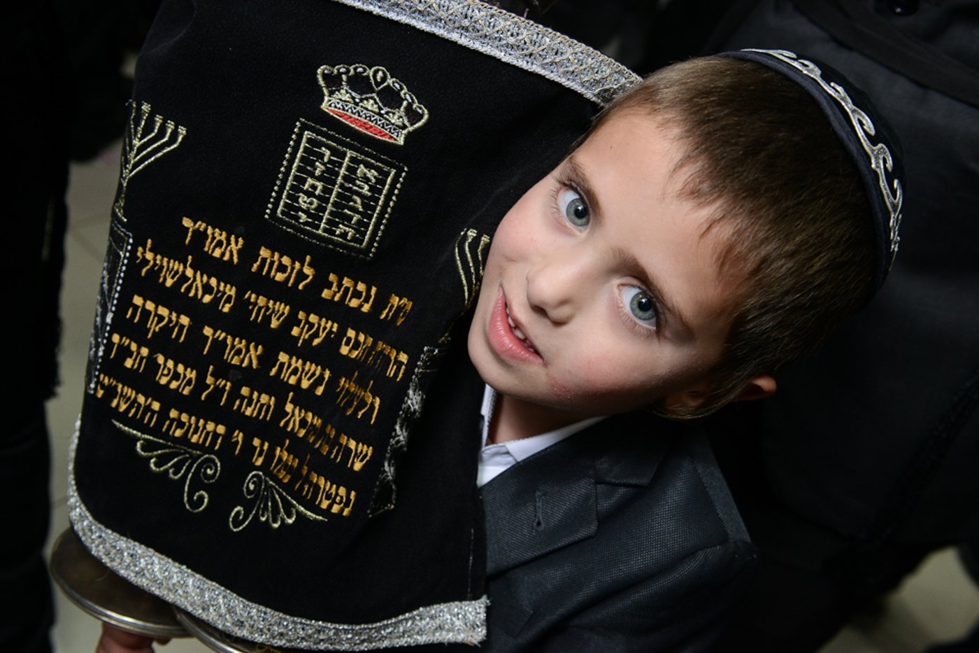 הכנסת ספר תורה ב-120 תמונות | גלריה