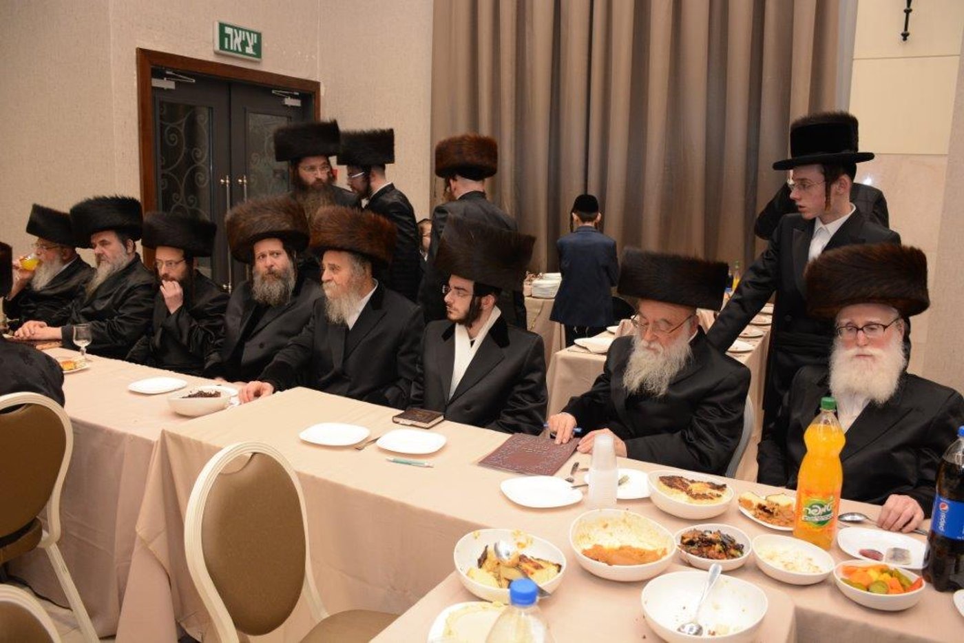 שמחת החתונה בחצר שאץ אשדוד. תיעוד