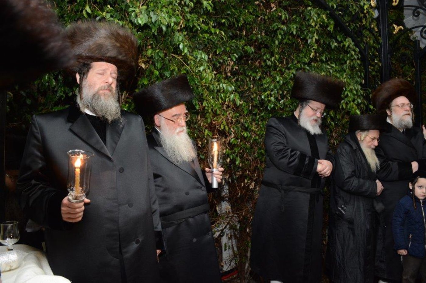 שמחת החתונה בחצר שאץ אשדוד. תיעוד