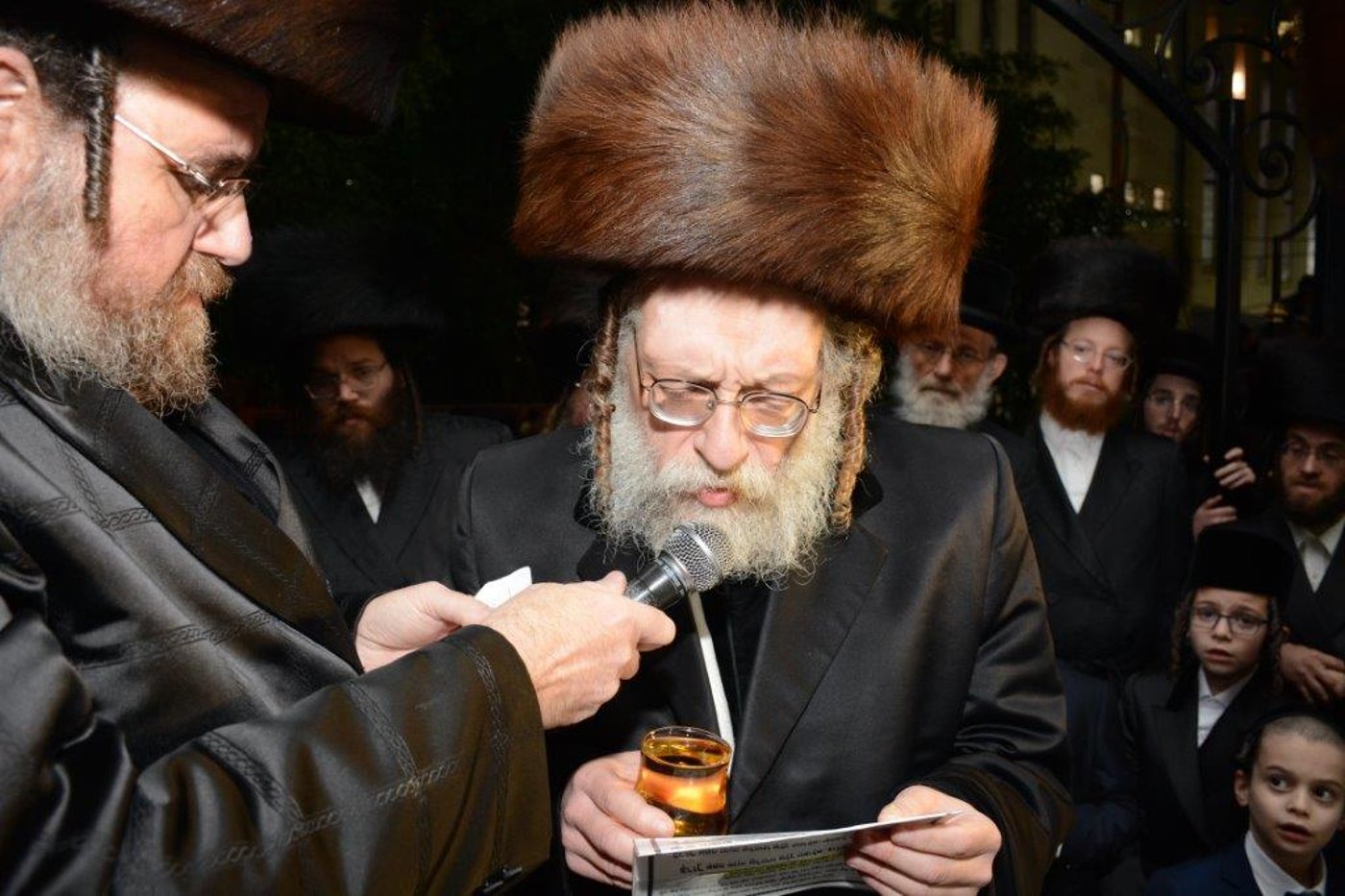 שמחת החתונה בחצר שאץ אשדוד. תיעוד