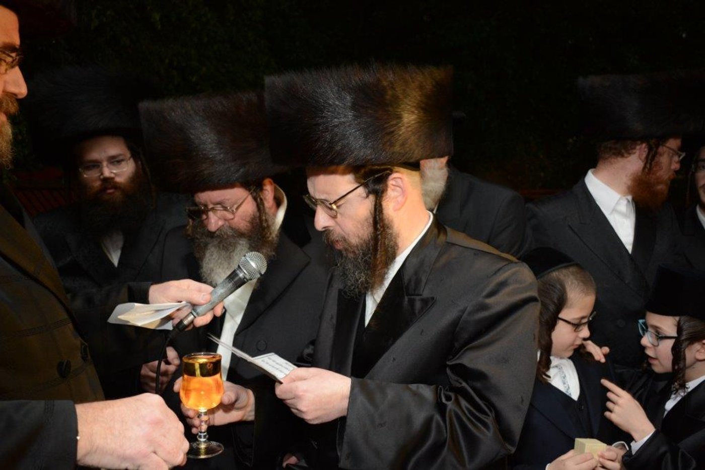 שמחת החתונה בחצר שאץ אשדוד. תיעוד