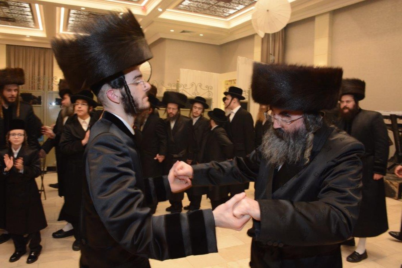 שמחת החתונה בחצר שאץ אשדוד. תיעוד