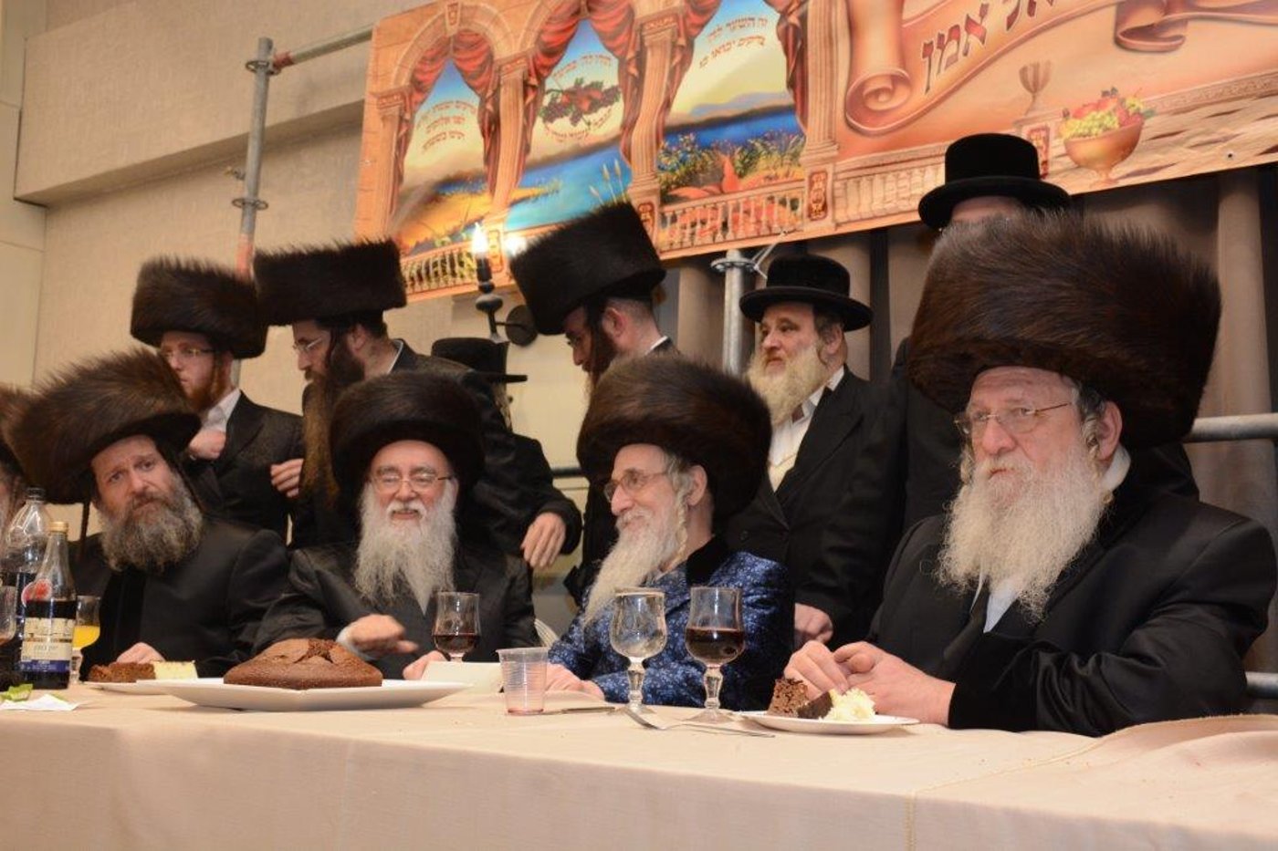 שמחת החתונה בחצר שאץ אשדוד. תיעוד