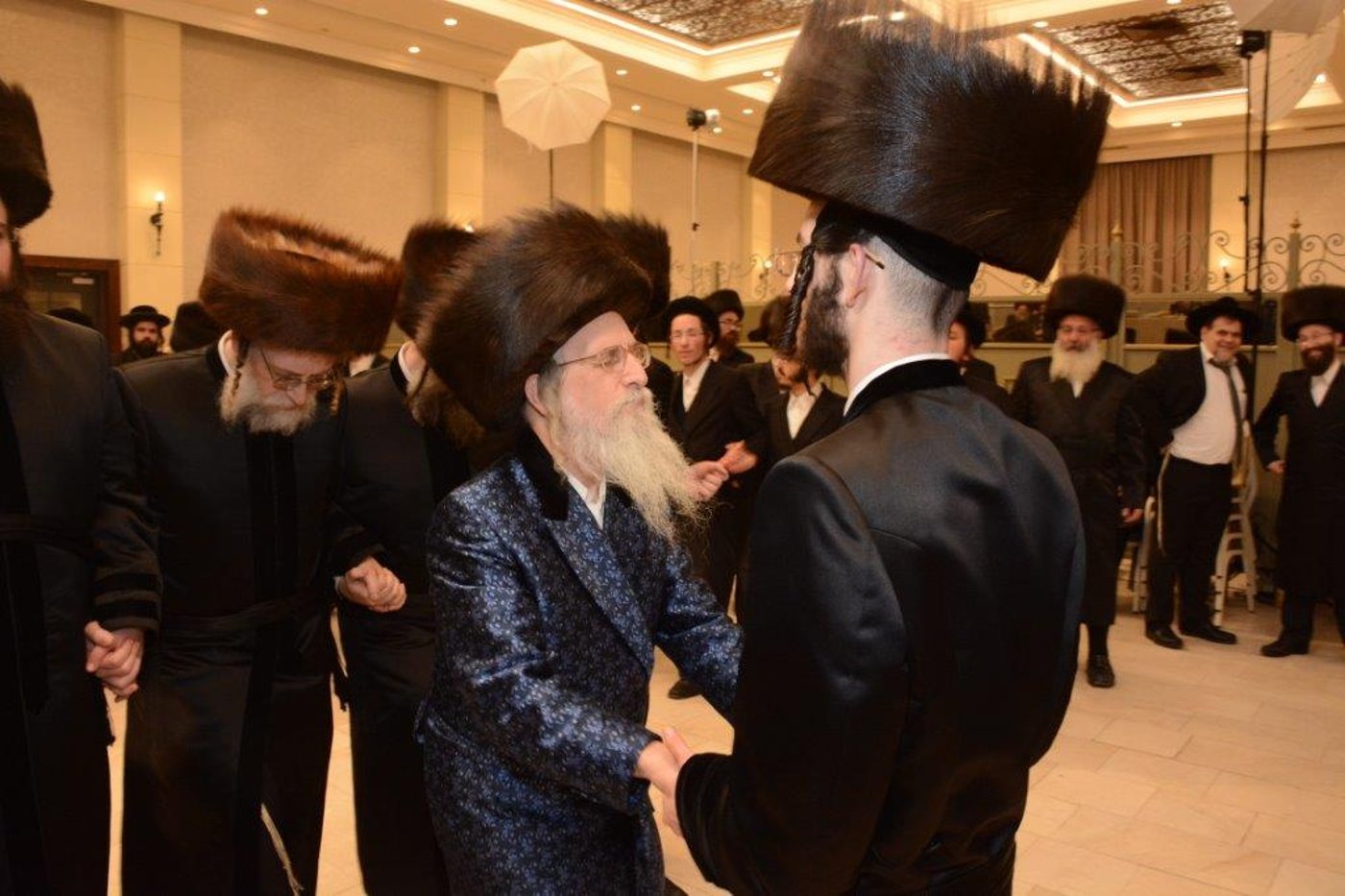 שמחת החתונה בחצר שאץ אשדוד. תיעוד