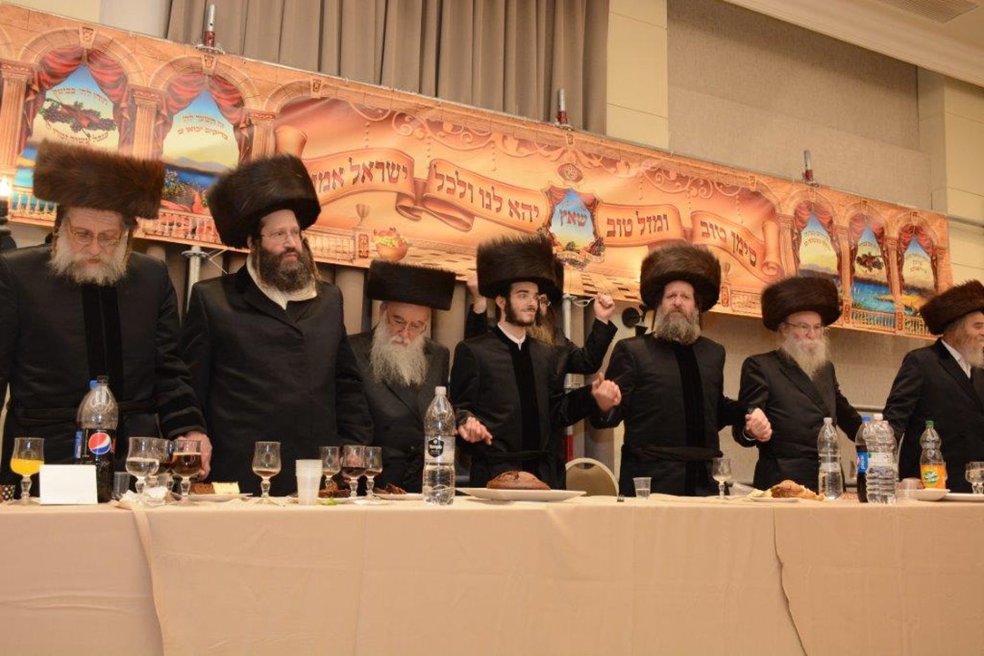 שמחת החתונה בחצר שאץ אשדוד. תיעוד