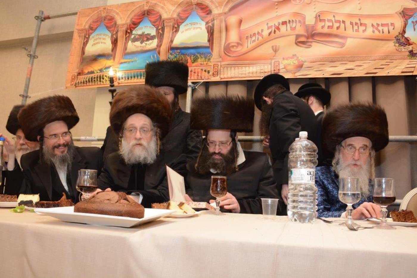 שמחת החתונה בחצר שאץ אשדוד. תיעוד