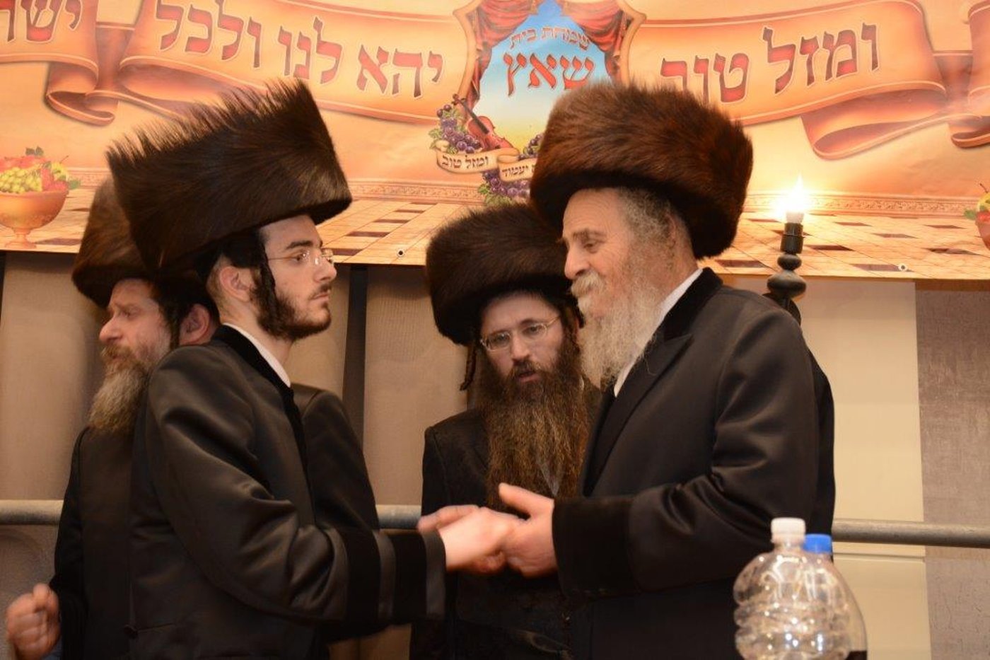 שמחת החתונה בחצר שאץ אשדוד. תיעוד