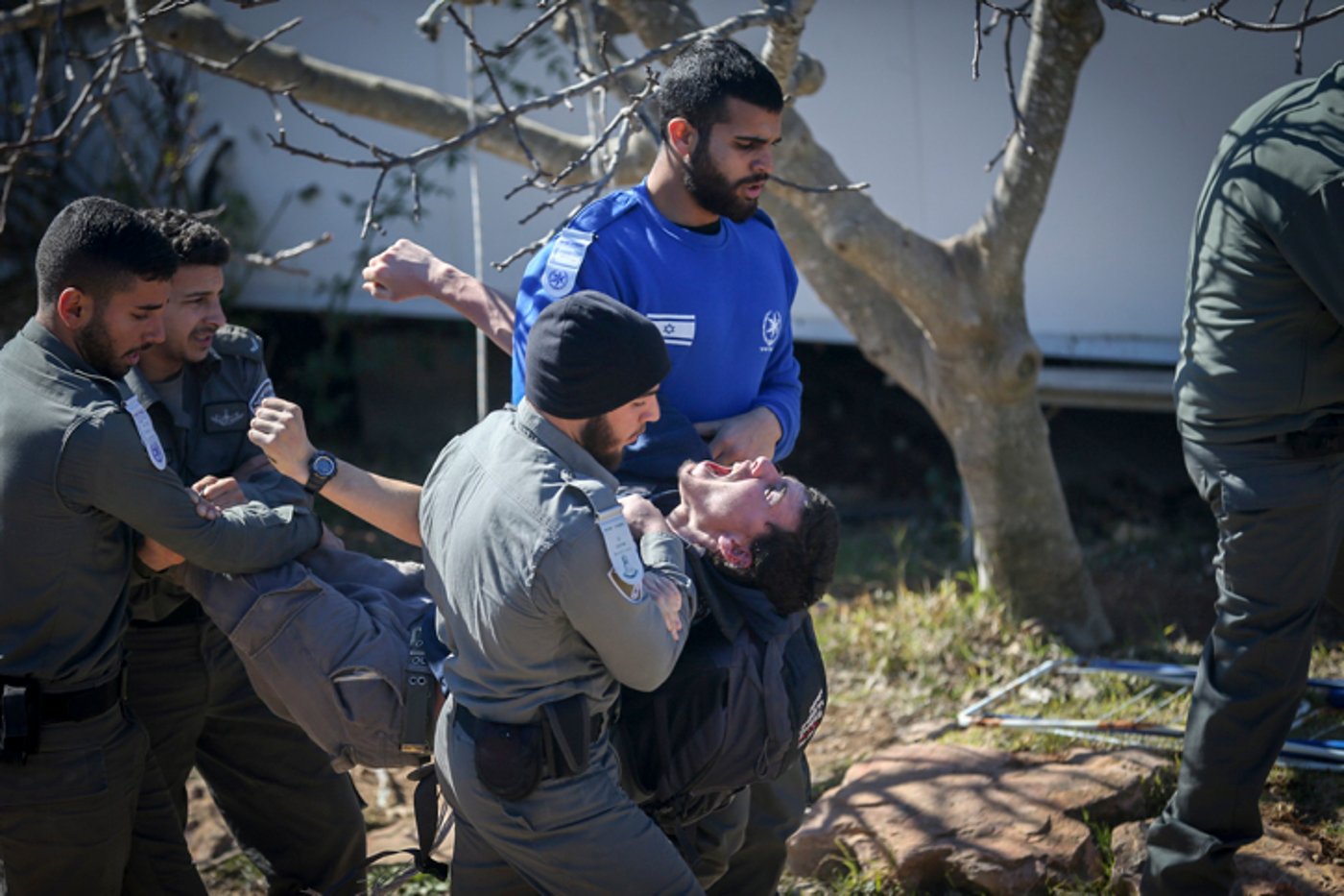 הפינוי האלים של בית הכנסת בעמונה | צפו בגלריה