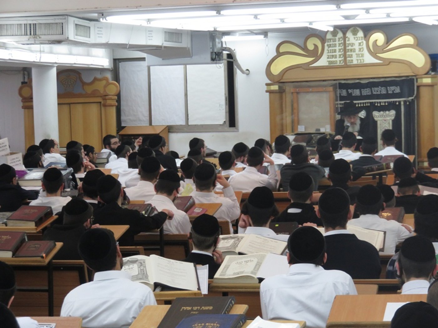 ראש ישיבת "ארחות תורה": מי שלא מתפלל על מרן הרב שטיינמן - נקרא חוטא