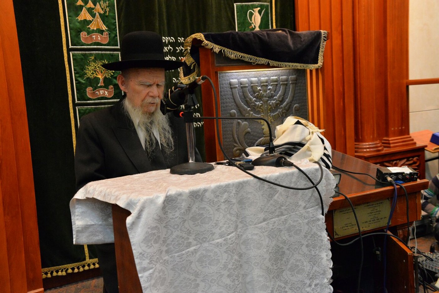 עצרת מספד בתום השבעה לגר"י אדלשטיין