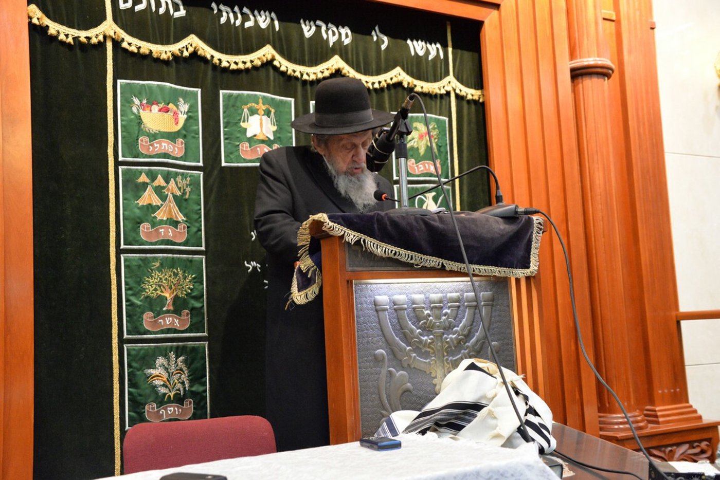 עצרת מספד בתום השבעה לגר"י אדלשטיין