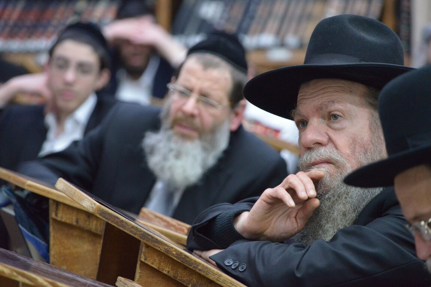 בכולל חזון איש ביכו את פטירת הגר"י אדלשטיין